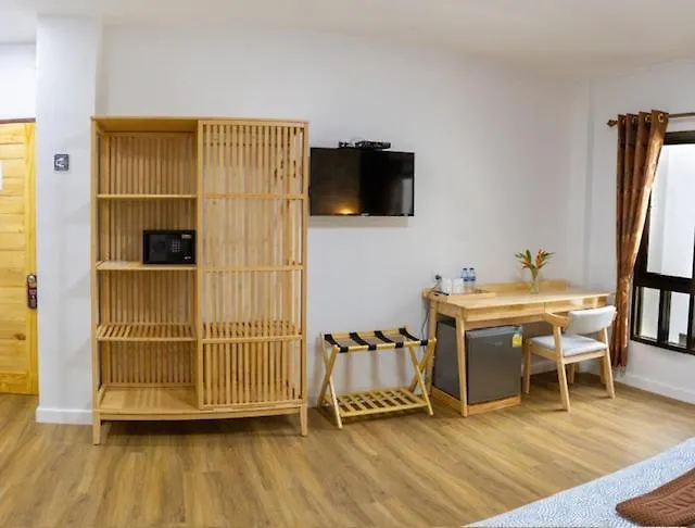 Thai Life Guesthouse Khaolak خاو لاك بيت ضيافة