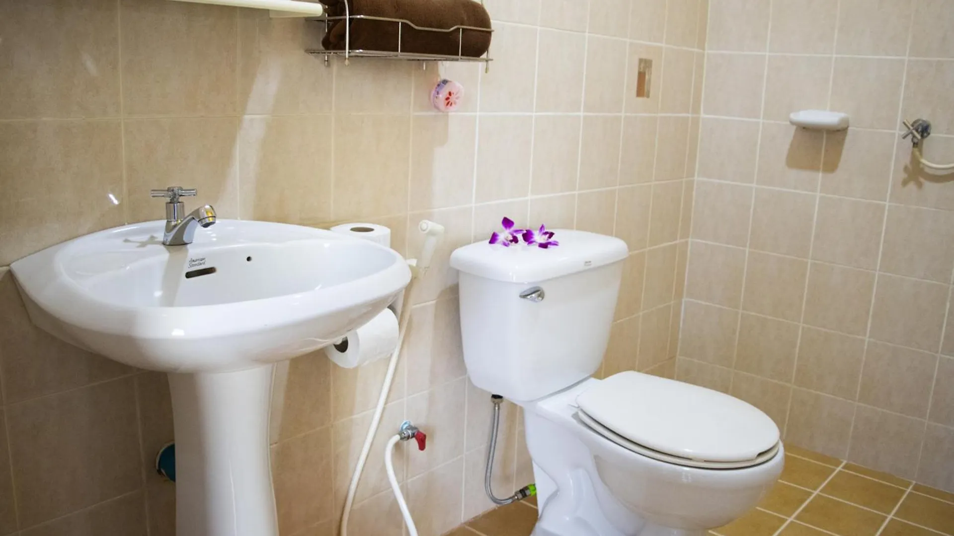 Thai Life Guesthouse Khaolak خاو لاك